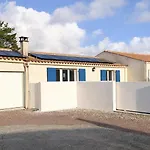 Casa vacanze Maison La Luzala 2 Bedrooms And Port Within Walking Distance