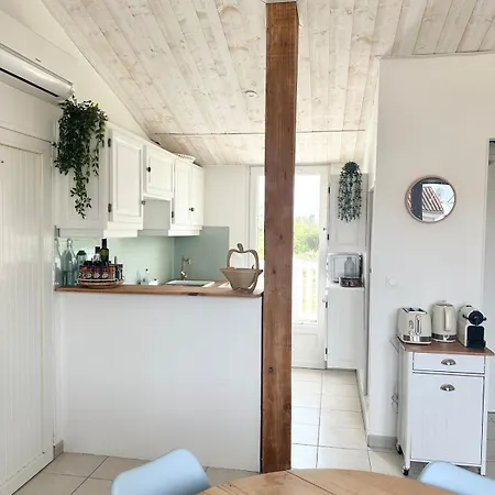 Maison La Luzala 2 Bedrooms And Port Within Walking Distance Casa de Férias *