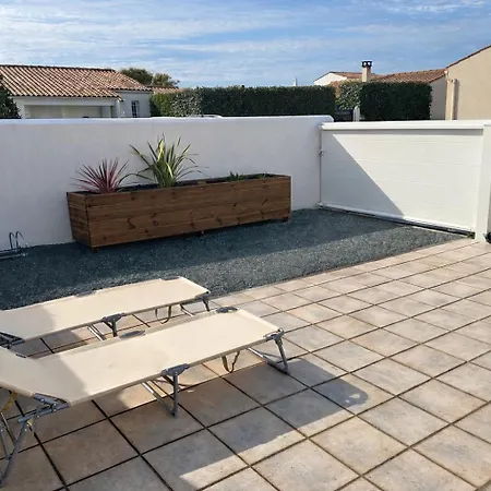 Maison La Luzala 2 Bedrooms And Port Within Walking Distance Hébergement de vacances Saint-Pierre-d'Oleron