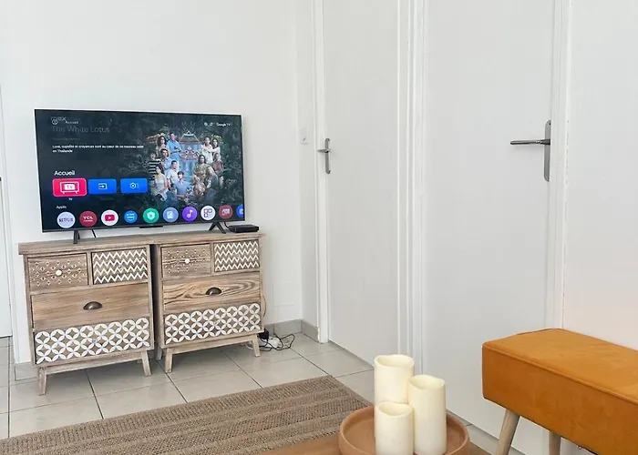 Maison La Luzala 2 Bedrooms And Port Within Walking Distance *