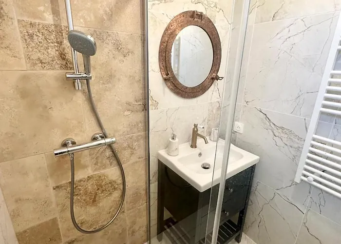 Сasa de vacaciones Maison La Luzala 2 Bedrooms And Port Within Walking Distance *